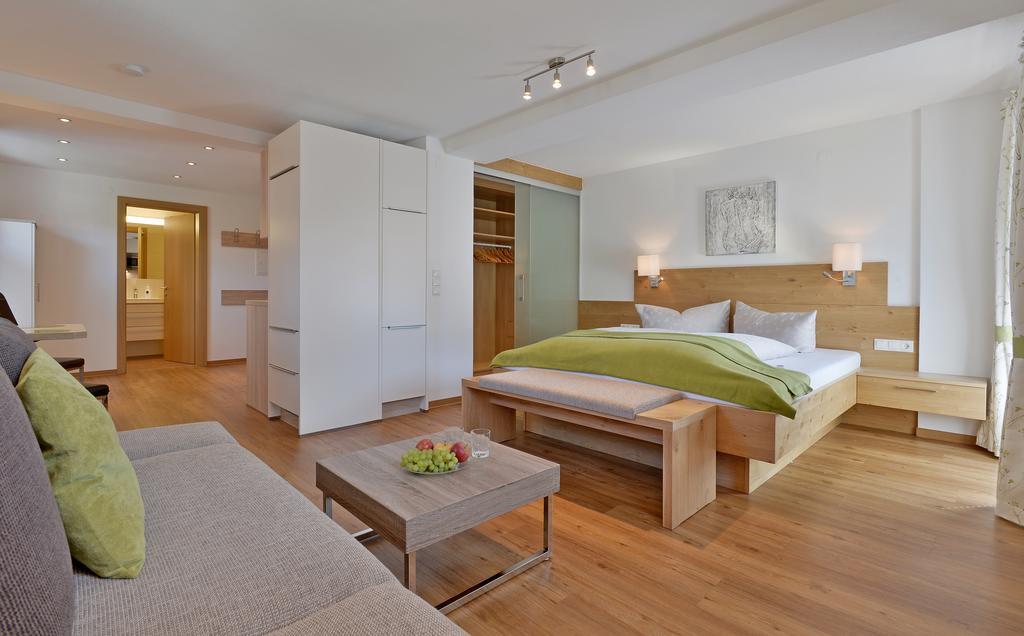 Gästehaus Martha Hotel Майерхофен Стая снимка